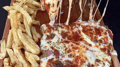 Se trata de dos sitios que ofrecen alternativas ricas, abundantes y a buen precio en la ciudad porteña. Todos los detalles sobre la gastronomía de estos sitios en la nota. Se trata de dos sitios que ofrecen alternativas ricas, abundantes y a buen precio en la ciudad porteña. Todos los detalles sobre la gastronomía de estos sitios en la nota.