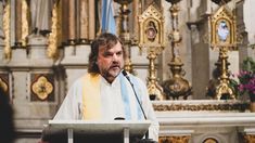 José María “Pepe” Di Paola presidió la misa por Francisco.