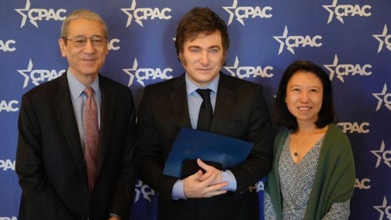 Javier Milei junto a inversores de la CPAC de Mar-A-Lago