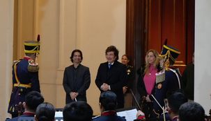 Mientras el Congreso debate sus vetos y decretos, Javier Milei se refugia en la ópera en Casa Rosada Mientras el Congreso debate sus vetos y decretos, Javier Milei se refugia en la ópera en Casa Rosada