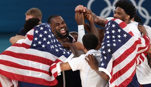 Lebron James, la leyenda de la NBA, logró su tercera medalla de oro de su carrera.