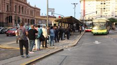 feriados del 25 y 26 de mayo: como funcionaran los servicios y transporte publico feriados del 25 y 26 de mayo: como funcionaran los servicios y transporte publico