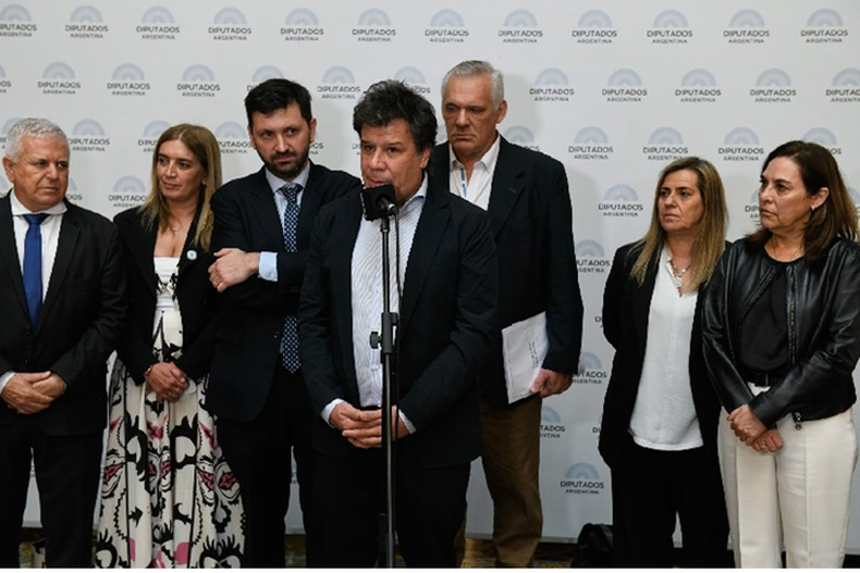El bloque Democracia para Siempre.