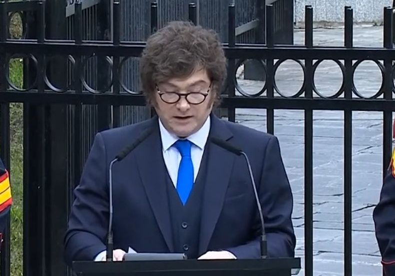 Javier Milei anunció que destinará el 10% de las privatizaciones a la compra de armamento para el ejécito