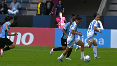 Argentina va contra Chile por la segunda fecha de la Copa América Femenina. Argentina va contra Chile por la segunda fecha de la Copa América Femenina.