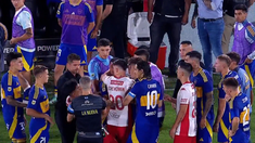 Partido caliente en Parque Patricios. Partido caliente en Parque Patricios.