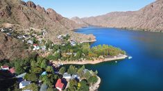 Mendoza se consolida dentro del ranking de los lugares más populares del territorio, ya que, cada año, renueva sus ofertas para así atraer a más turistas compatriotas como internacionales. Ofrece playas paradisíacas para disfrutar este verano 2025.