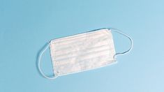 España: el uso del barbijo será nuevamente obligatorio en hospitales y centros de salud públicos. España: el uso del barbijo será nuevamente obligatorio en hospitales y centros de salud públicos.