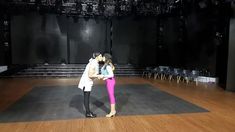 Francisco Delgado se besará con Charlotte Caniggia en la salsa en trío: ¡Mirá las fotos del ensayo! Francisco Delgado se besará con Charlotte Caniggia en la salsa en trío: ¡Mirá las fotos del ensayo!