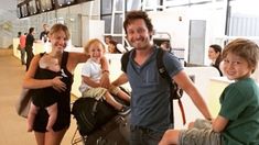 Pampita y Benjamín Vicuña regresaron a Argentina: Somos una familia gitana Pampita y Benjamín Vicuña regresaron a Argentina: Somos una familia gitana