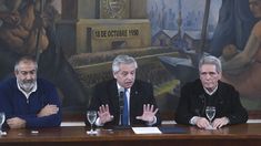 Fernández estuvo acompañado de dos de los tres los triunviros de la CGT, Acuña y Daher. Fernández estuvo acompañado de dos de los tres los triunviros de la CGT, Acuña y Daher.