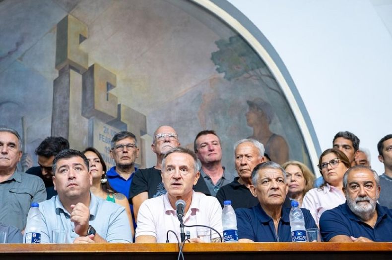 La CGT volverá a reunirse este miércoles desde las 15. 