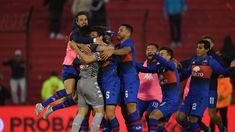 El delirio de los jugadores de Tigre después de pasar a la final de la Copa de la Liga. El delirio de los jugadores de Tigre después de pasar a la final de la Copa de la Liga.