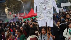 Masiva marcha contra todos los ajustes de Milei. Masiva marcha contra todos los ajustes de Milei.