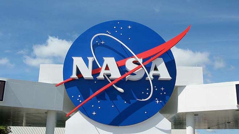 Qué tecnología utiliza la NASA para comunicarse en el espacio profundo