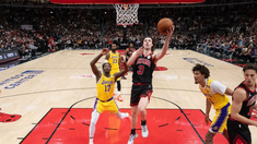 El increíble final entre los Lakers y Chicago Bulls. El increíble final entre los Lakers y Chicago Bulls.