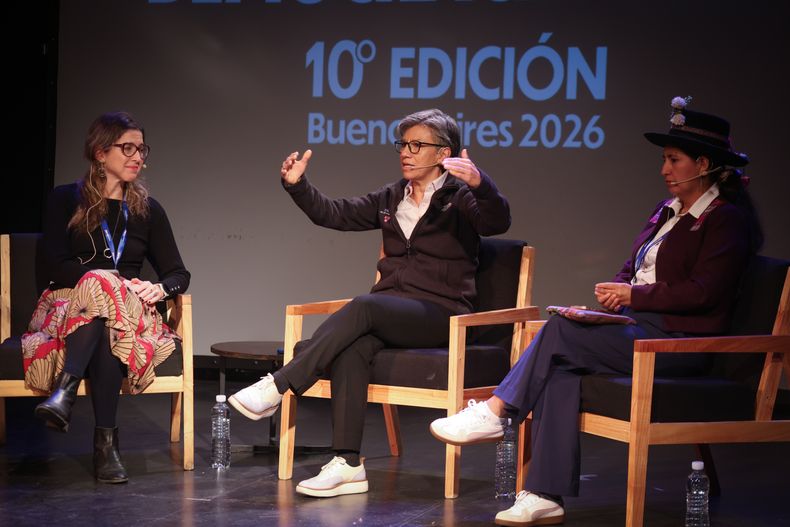 Claudia López, ex candidata a presidenta de Colombia, también disertó en Democracia Viva. 