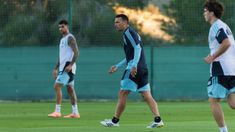 Lionel Scaloni confirmó a los capitanes Cristian Cuti Romero, seguido por Emiliano “Dibu” Martínez y Lautaro Martínez para los tres amistosos.