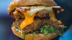 Este restaurante en Capital Federal ofrece una de las mejores alitas de pollo a la barbacoa. Este restaurante en Capital Federal ofrece una de las mejores alitas de pollo a la barbacoa.