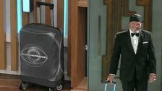 Se reveló qué hay dentro de la valija que llevó Alfa en Gran Hermano. Se reveló qué hay dentro de la valija que llevó Alfa en Gran Hermano.