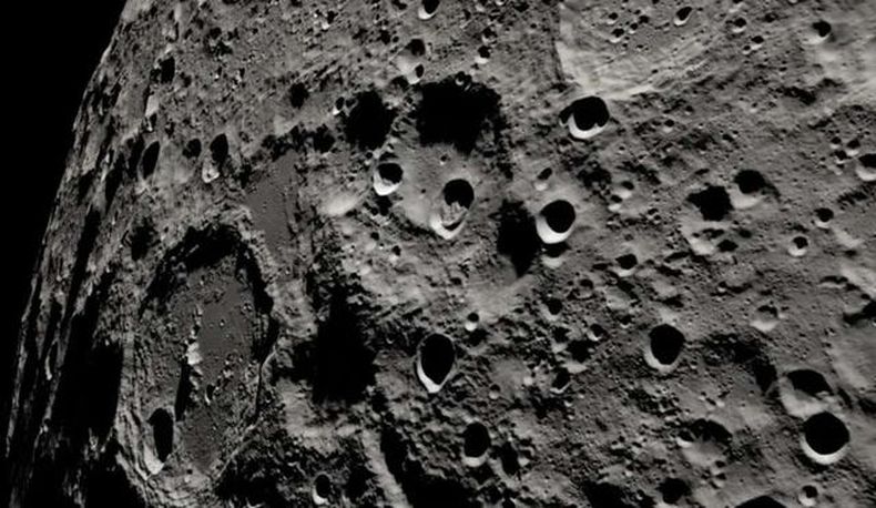 La ciencia comparó la estructura interna de la Luna con la de la Tierra y halló sorprendentes similitudes.