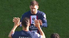 Lionel Messi se fue reemplazado por Pablo Sarabia a los 74 minutos de la goleada de PSG ante Auxerre y ya piensa en el Mundial de Qatar 2022. Lionel Messi se fue reemplazado por Pablo Sarabia a los 74 minutos de la goleada de PSG ante Auxerre y ya piensa en el Mundial de Qatar 2022.