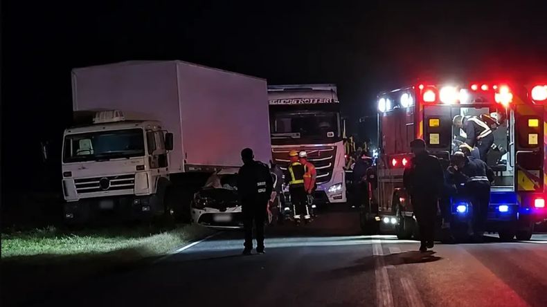 El operativo tras el choque fatal en la Ruta 188.