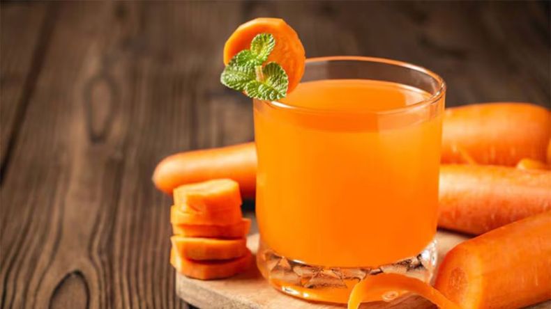 La avena y la zanahoria son ricas en vitaminas y minerales esenciales para el sistema inmunológico, como la vitamina C, el betacaroteno y el zinc