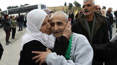 Un prisionero palestino liberado por Israel este sábado. Un prisionero palestino liberado por Israel este sábado.