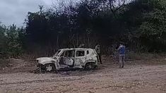 El Jeep calcinado en el que fueron hallados los dos cuerpos.