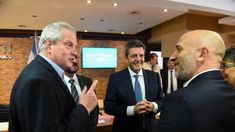 Massa junto a ﻿Perczyk y Yacobitti en una reunión por el presupuesto 2023 destinado a educación.&nbsp;