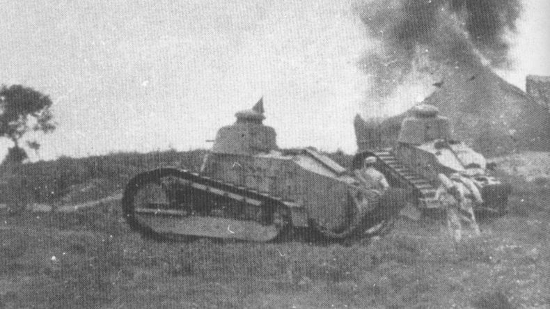 Tanques Renault en el frente de guerra.