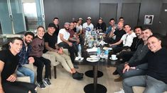 Los jugadores de la Selección Argentina haciendo la previa al casamiento de Messi Los jugadores de la Selección Argentina haciendo la previa al casamiento de Messi