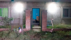 Acusaron a una mujer de matar a sus hijos con discapacidad y revelaron que rezaba junto a los cuerpos Acusaron a una mujer de matar a sus hijos con discapacidad y revelaron que rezaba junto a los cuerpos