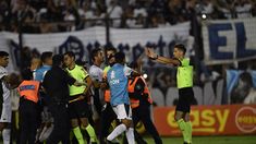 El árbitro reconoció su error y le pidió disculpas a los hinchas de Ferro. El árbitro reconoció su error y le pidió disculpas a los hinchas de Ferro.