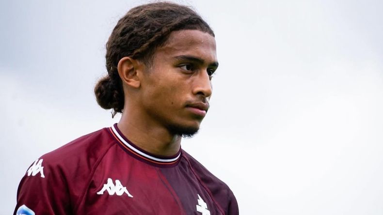El futbolista de 19 años fue trasladado a Alemania.