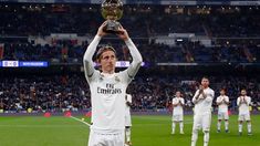 Modrićganó 6 Copas de Europa y es el jugador con el mayor número de títulos en RealMadrid. Modrićganó 6 Copas de Europa y es el jugador con el mayor número de títulos en RealMadrid.