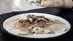 Un listado de restaurantes que ofrecen las propuestas más diferentes y originales. Un listado de restaurantes que ofrecen las propuestas más diferentes y originales.