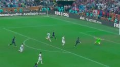 la espectacular tapada del dibu martinez sobre el final del partido para mantener a argentina con vida la espectacular tapada del dibu martinez sobre el final del partido para mantener a argentina con vida