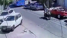 Delincuentes balearon un colectivo que frustró un robo y asesinaron a una mujer en San Justo. Delincuentes balearon un colectivo que frustró un robo y asesinaron a una mujer en San Justo.