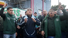 La CGT busca resistir y denunciar el plan económico del Gobierno.