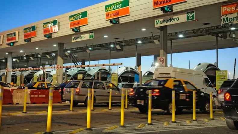 Aumentaron los peajes en Acceso Oeste, Panamericana y dos corredores  viales: cómo quedó el cuadro tarifario