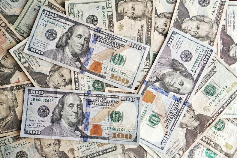 El dólar oficial mantiene un ritmo alcista.
