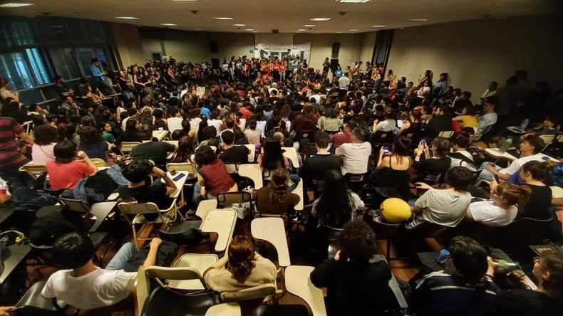 Los alumnos de facultades avanzaron en medidas de fuerza contra el veto de Javier Milei.