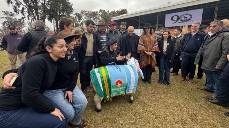 La vicepresidente Victoria Villarruel encabezó el tradicional corte de cinta y dejó oficialmente inaugurada la 90.ª edición de Expo Venado 2026.