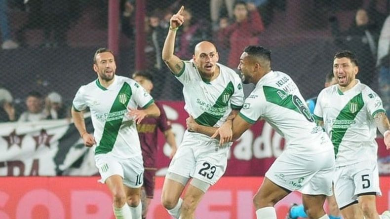 Nicolás Sosa Sánchez fue el protagonista de un impensado gol maradoneano.