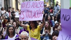 La reforma a la ley Solo sí es sí se aprobó pese al rechazo de la izquierda. La reforma a la ley Solo sí es sí se aprobó pese al rechazo de la izquierda.