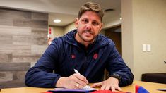 Damián Ayude, de 43 años, tendrá su primera experiencia en Primera División. Damián Ayude, de 43 años, tendrá su primera experiencia en Primera División.