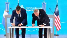 Massa sella un vínculo con Estados Unidos para combatir el narcotráfico.