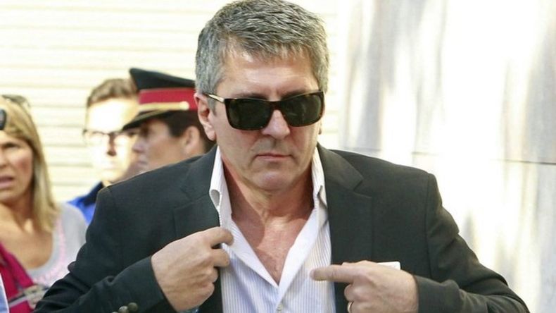 La AFA dispuso un minuto de silencio y utilizar brazalete negro.&nbsp;